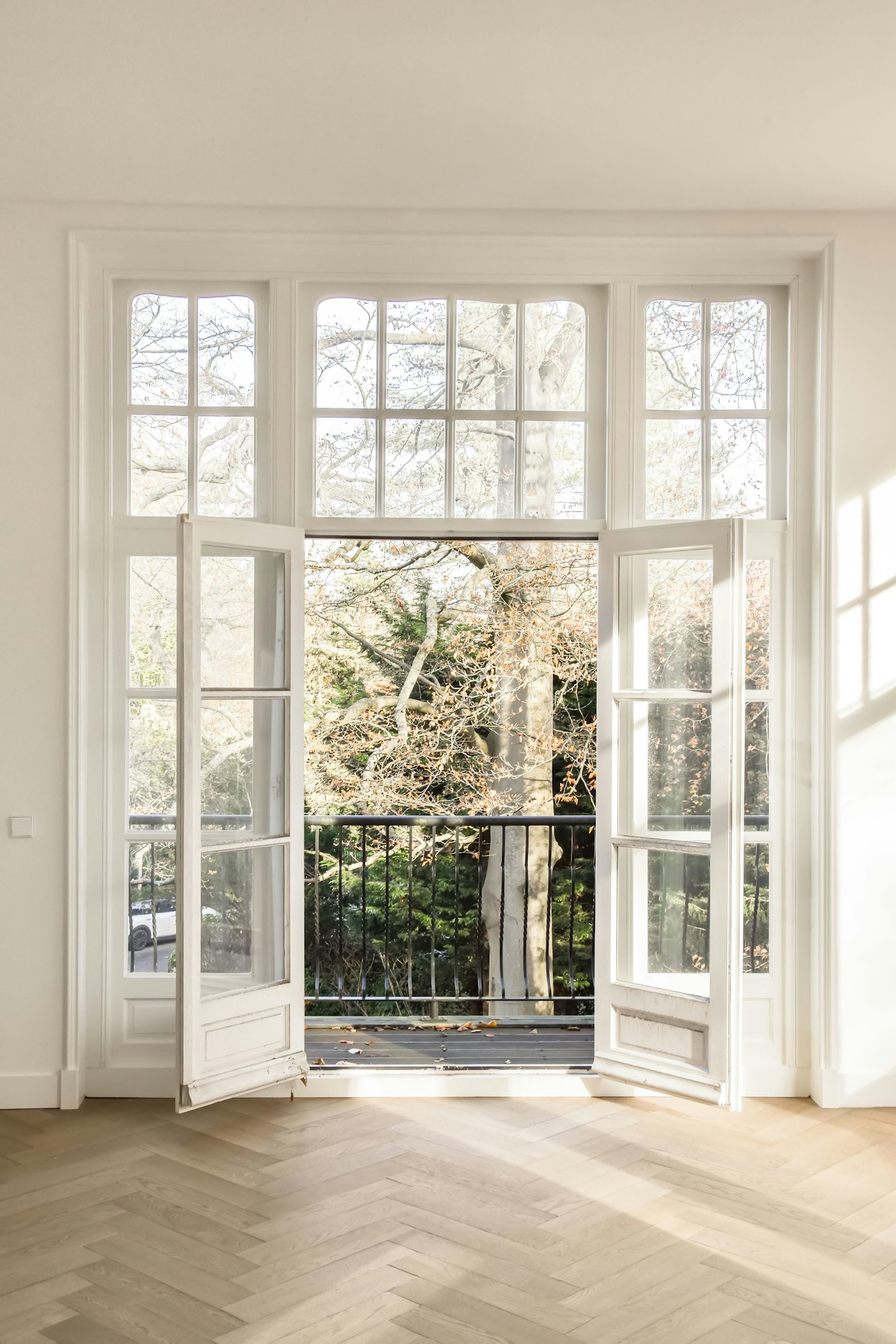 Large door leading to a balcony